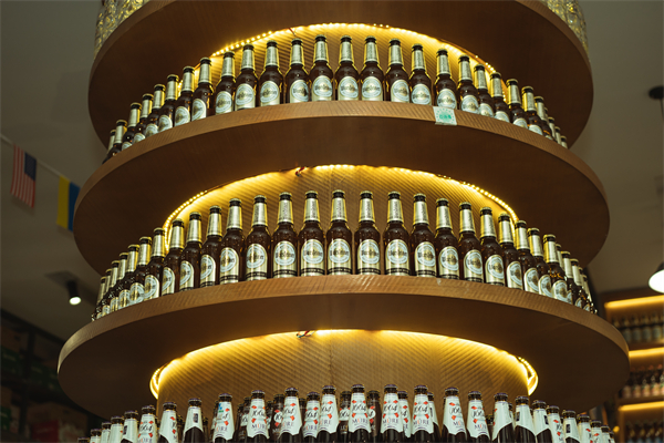 國(guó)際啤酒匯金沙灘啤酒城，引消費(fèi)熱潮