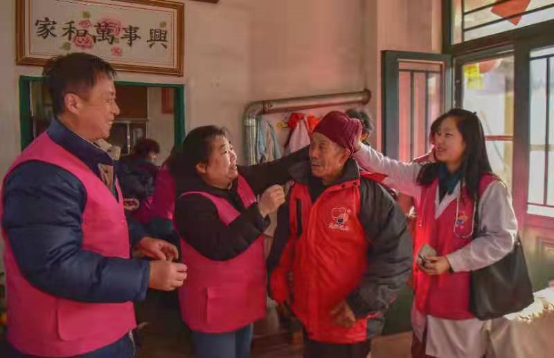 12.5國(guó)際志愿者日|市北區(qū)志愿服務(wù)團(tuán)隊(duì)持續(xù)推進(jìn)“暖冬行動(dòng)”，溫暖孤寡老人