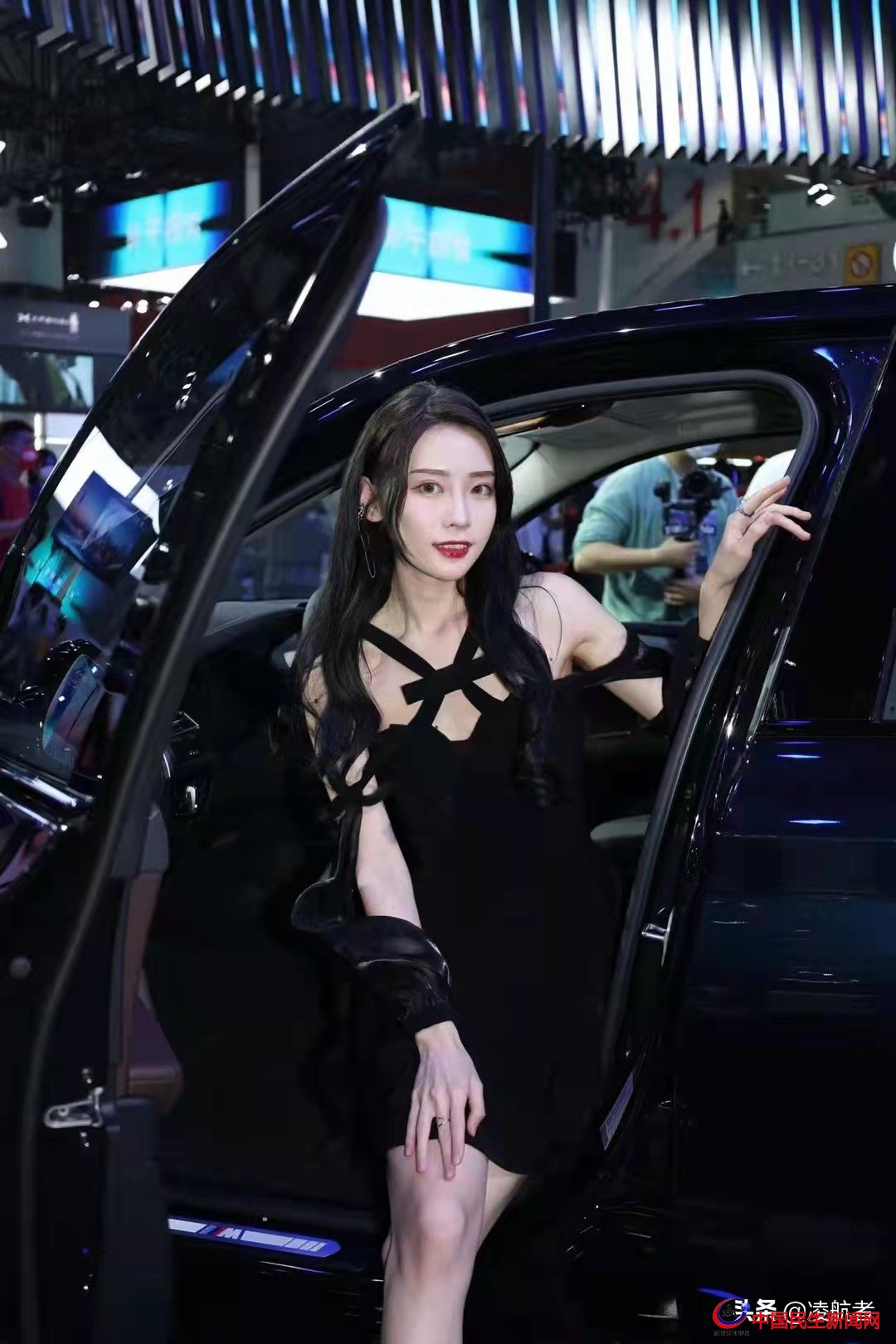 青島大嫚：國內知名博主舒芙蕾蕾，身高168CM，體重45KG