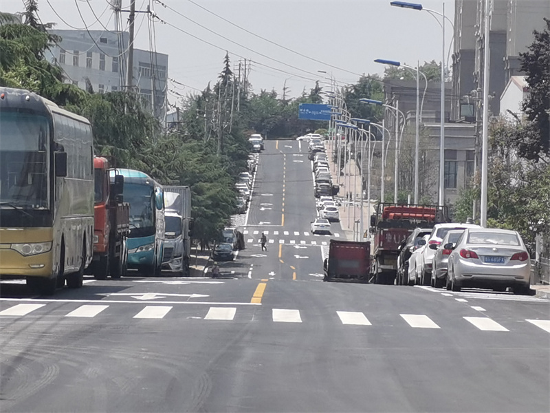 嶗山區(qū)：新宏路整治提升完成，今日通車