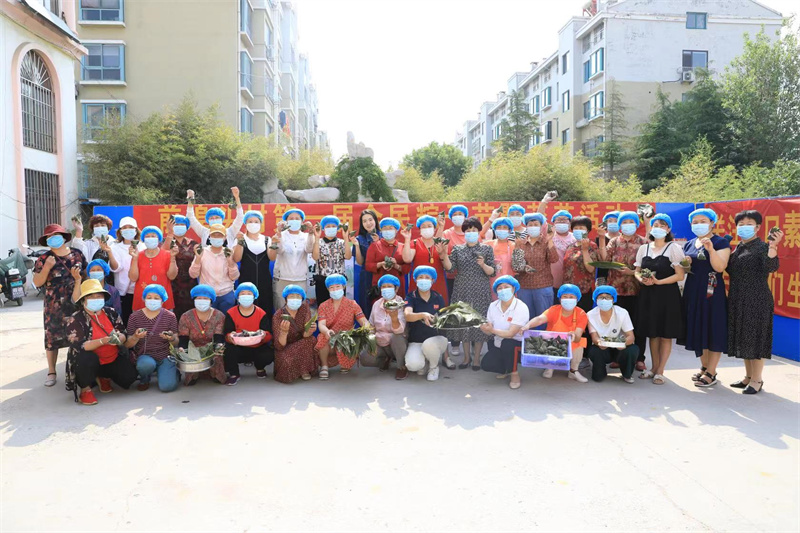 青島即墨藍(lán)村街道前埠頭社區(qū)舉辦首屆全民粽子節(jié)暨花藝展示活動(dòng)