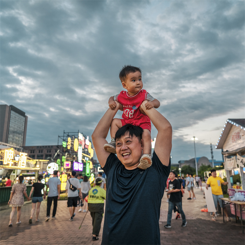 第32屆青島啤酒節(jié)嶗山啤酒城拍攝花絮之二 樂(lè)起來(lái)