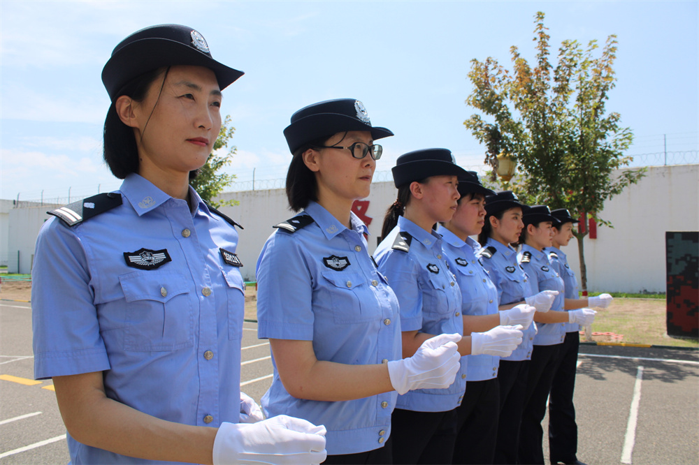 青島第二看守所：巾幗警花溫情守護(hù)暖高墻 播撒向陽(yáng)而生新希望
